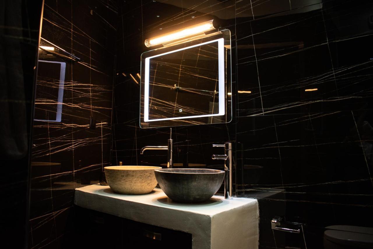 St. Tatti Luxury Studio Apartment เทสซาโลนิกิ ภายนอก รูปภาพ